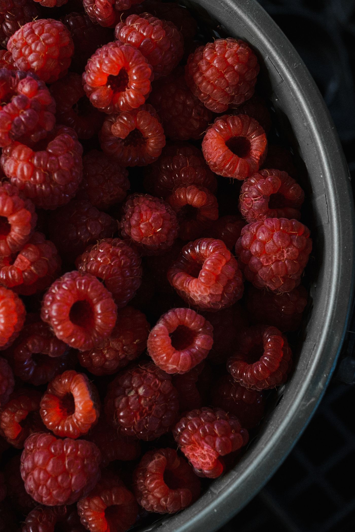Framboises, à l'origine des eaux-de-vie et liqueurs de framboise Morand