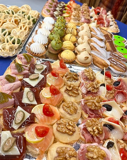 Plateau de canapés et mignardises traiteur