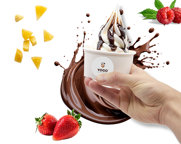 Yogourt glacé Yogo tenu à la main avec sauce chocolat, ananas et fraises