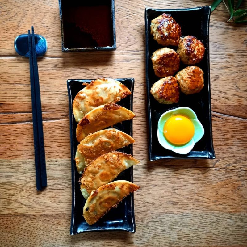 Gyoza dorés et boulettes tsukune maison